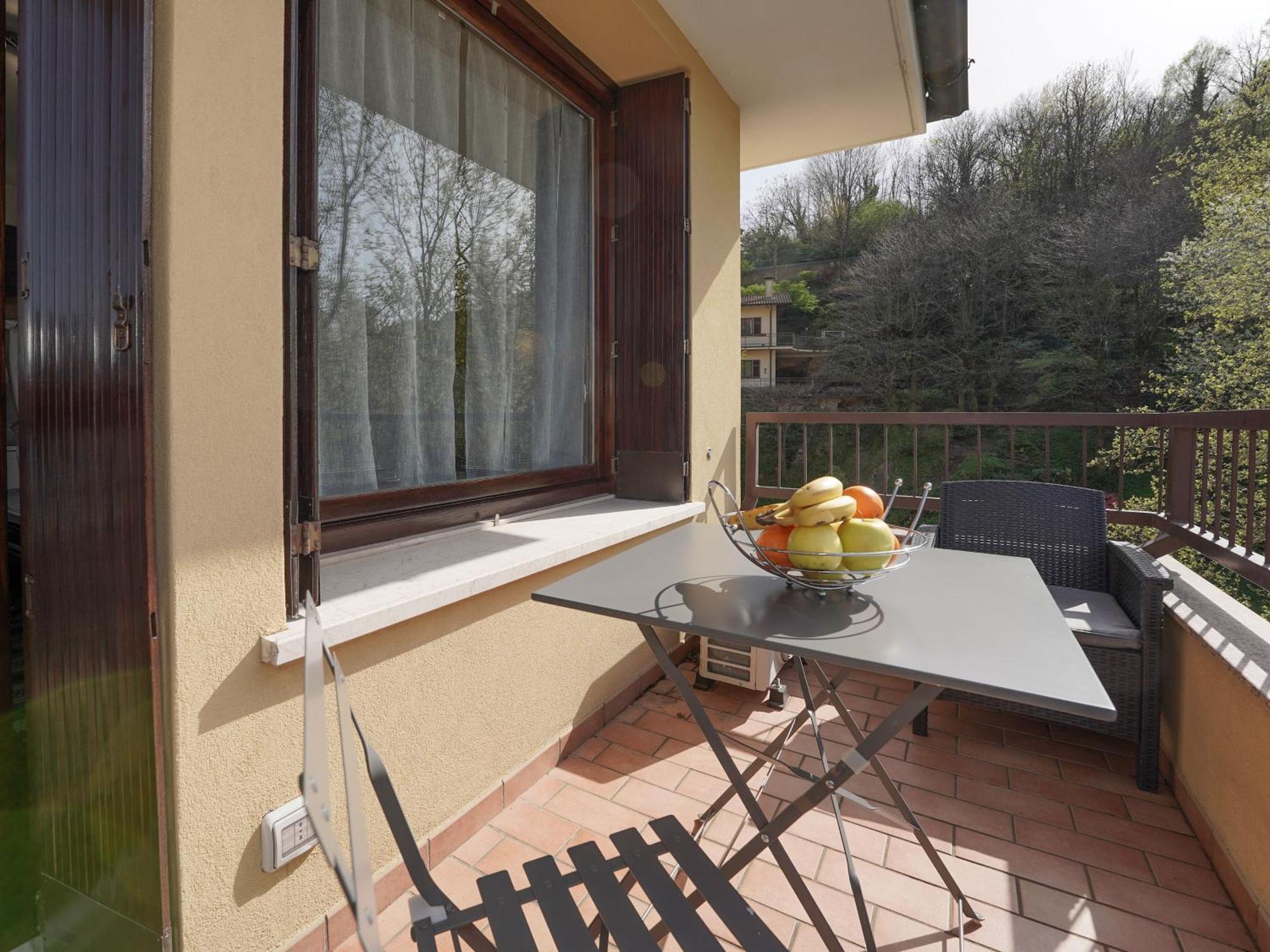Lily Lake Maggiore Laveno Exterior foto